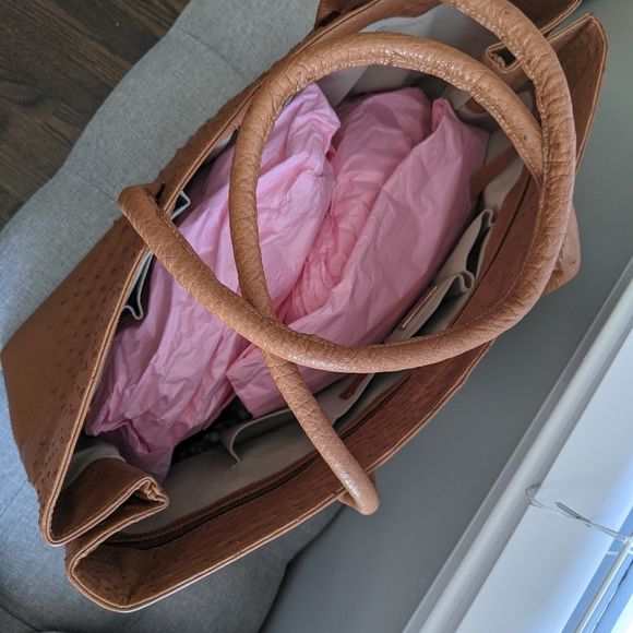 Barfield Collection Tan Ostrich Leather Tote - Picture 4 of 10